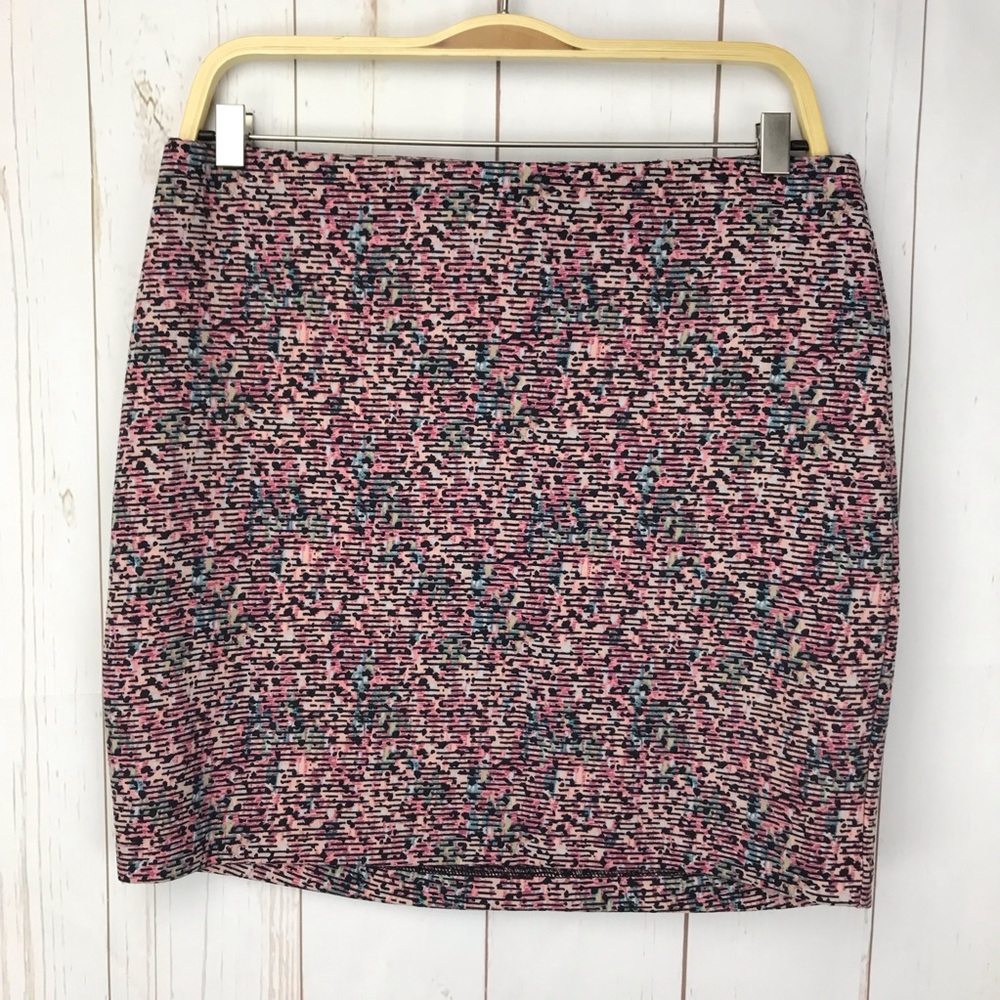 BCBGirls Mini Skirt Size M NWOT